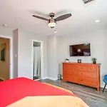 The Downtown Winter Retreat @ Historic 1St Ward